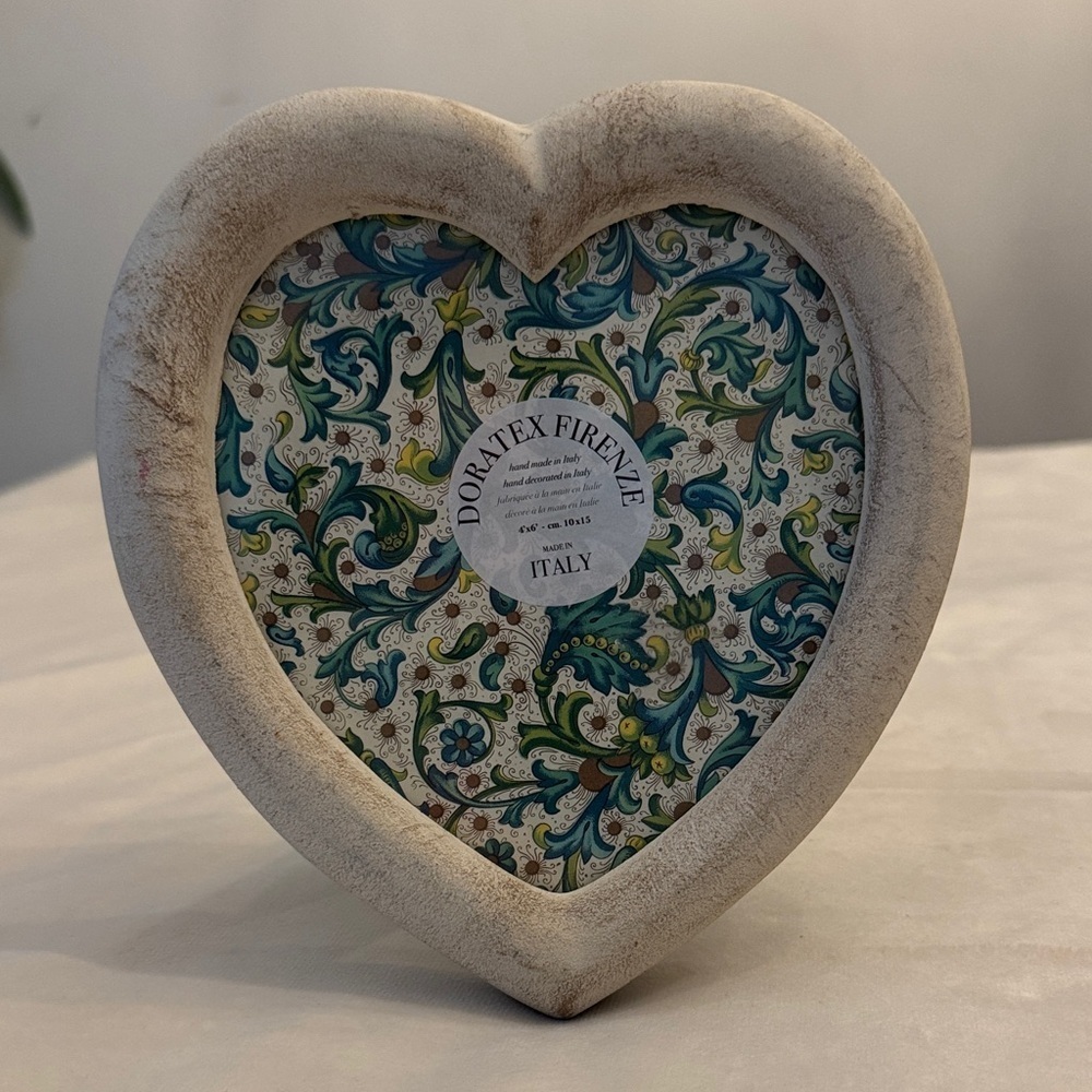 Doratex Firenze Italian Heart-Shaped Picture Frame